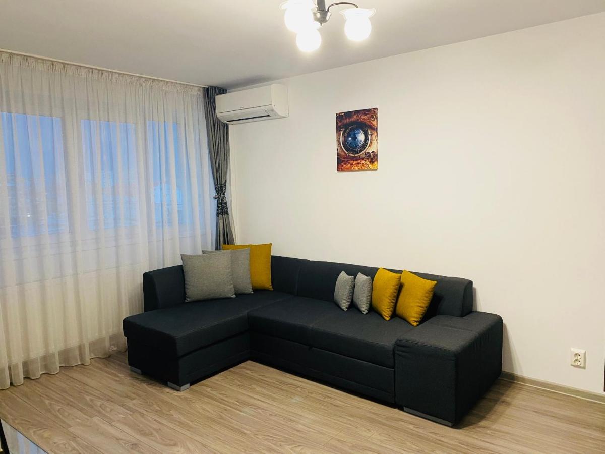 Apartament Cristina บูคาเรสต์ ภายนอก รูปภาพ