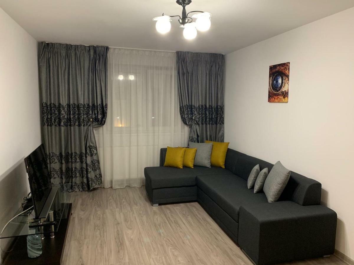 Apartament Cristina บูคาเรสต์ ภายนอก รูปภาพ