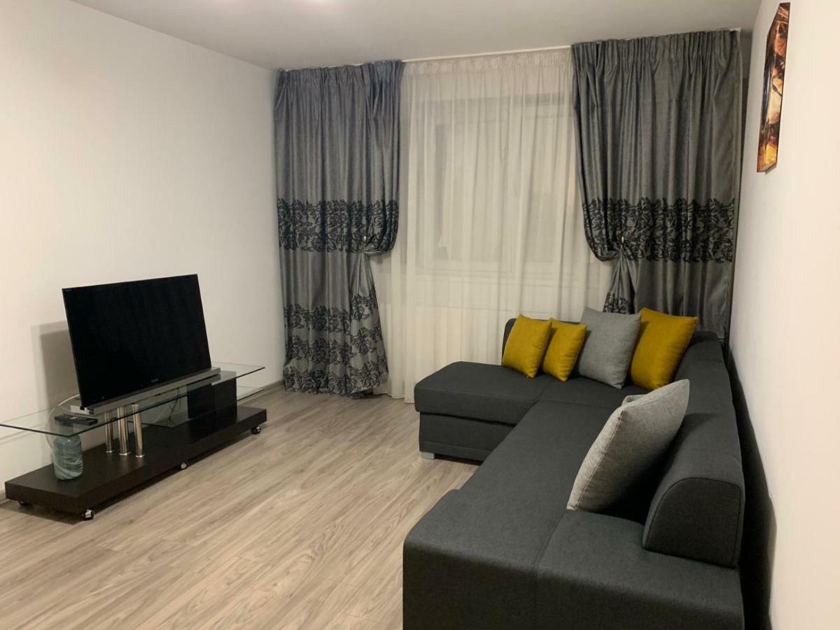 Apartament Cristina บูคาเรสต์ ภายนอก รูปภาพ