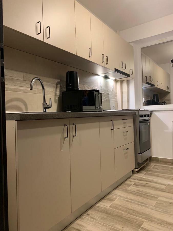 Apartament Cristina บูคาเรสต์ ภายนอก รูปภาพ